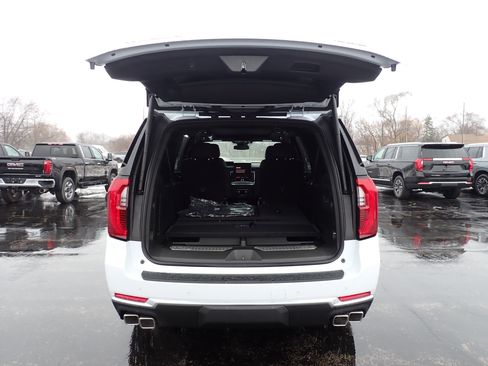New 2026 GMC Yukon XL Denali w/ Sun & Power Step Package image 7