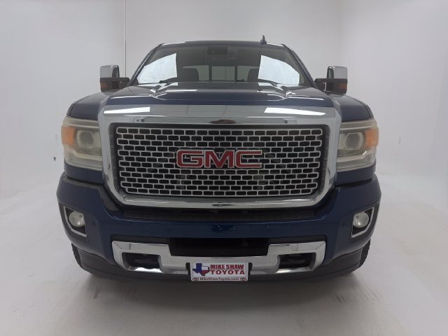 Used 2016 GMC Sierra 2500 Denali w/ Duramax Plus Package AWD/4WD image 3
