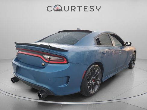 Used 2022 Dodge Charger Scat Pack image 4