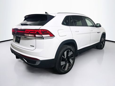 Used 2025 Volkswagen Atlas Cross Sport SE image 9
