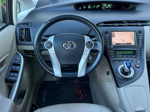 Used 2010 Toyota Prius Five image 14