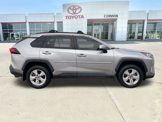 Used 2021 Toyota RAV4 XLE w/ Convenience Package AWD/4WD image 7