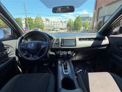 Used 2021 Honda HR-V Sport image 22