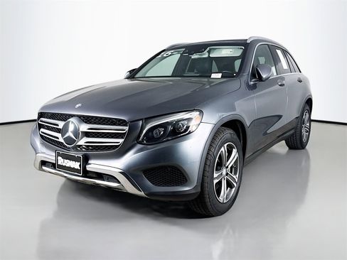 Used 2016 Mercedes-Benz GLC 300 4MATIC image 3