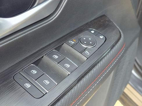 New 2026 Nissan Kicks SR image 16