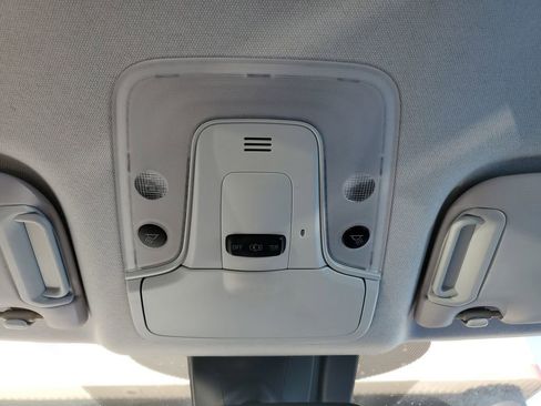 Certified 2019 Toyota Prius XLE image 33