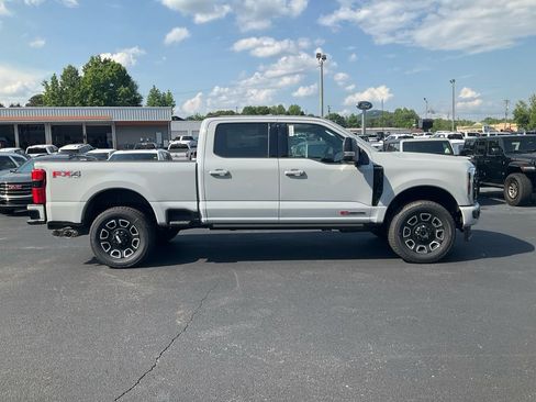 New 2026 Ford F250 Platinum AWD/4WD image 4