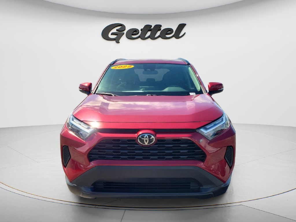 Used 2022 Toyota RAV4 XLE FWD image 2