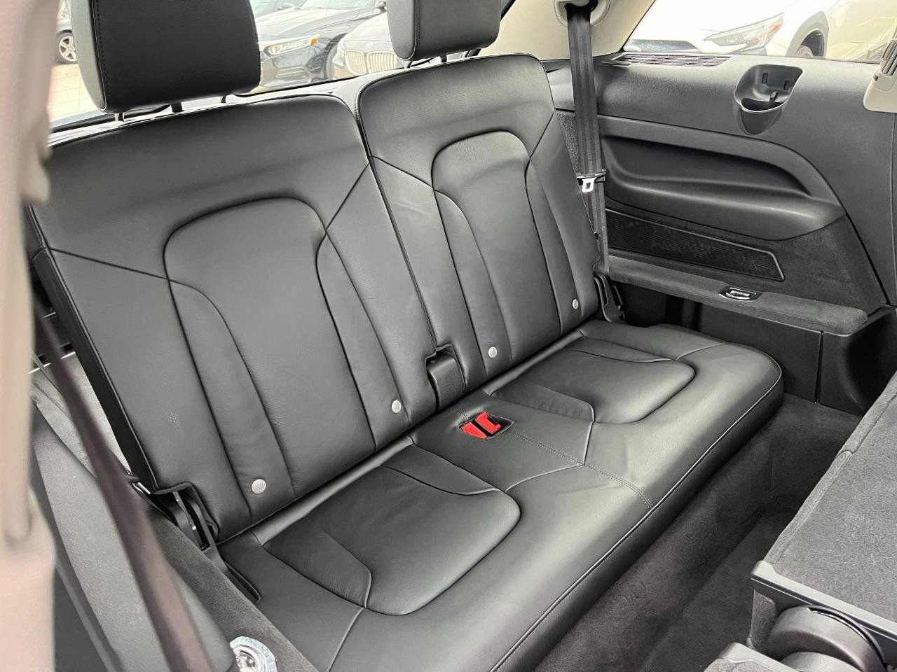 Used 2015 Audi Q7 TDI Premium Plus w/ Premium Plus Package AWD/4WD image 30