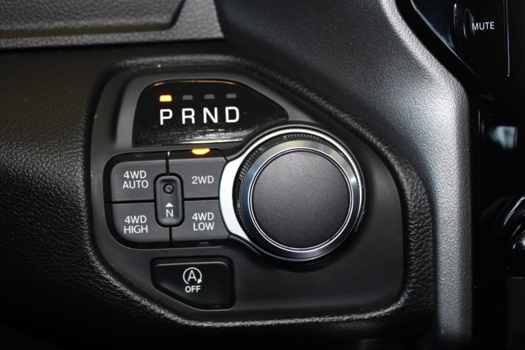 Used 2025 RAM 1500 Big Horn AWD/4WD image 33