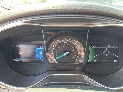 Used 2017 Ford Fusion Titanium AWD/4WD image 23