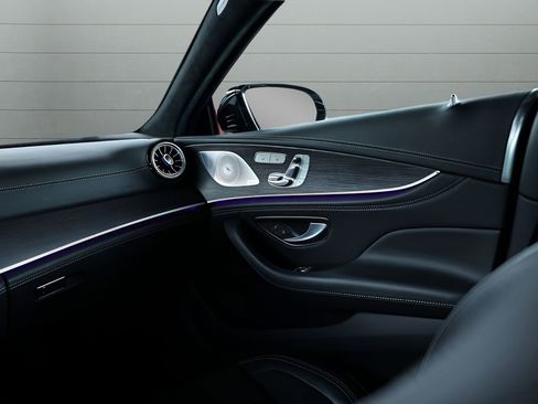 Used 2022 Mercedes-Benz AMG GT 43 image 57