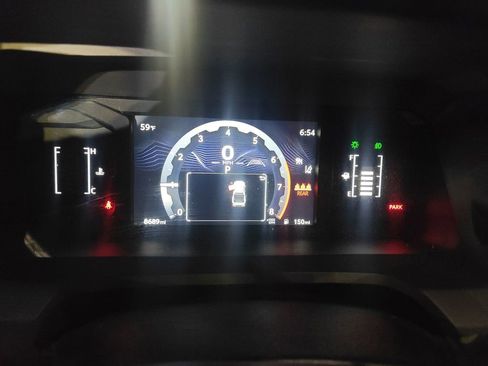 Used 2024 Toyota Tacoma SR5 image 9