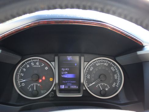 Used 2019 Toyota Tacoma SR5 image 21