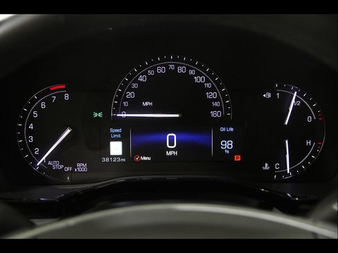 Used 2019 Cadillac XT5 Luxury w/ LPO, Black Ice Package AWD/4WD image 8