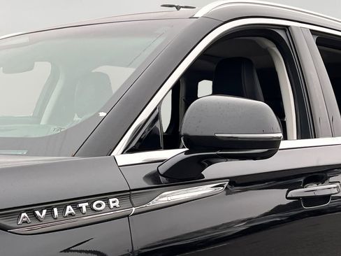 Used 2025 Lincoln Aviator Reserve image 28