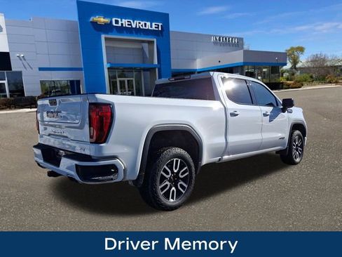 Used 2022 GMC Sierra 1500 AT4 image 9