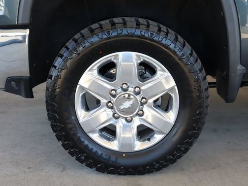 Used 2020 Chevrolet Silverado 2500 LTZ w/ Technology Package image 11