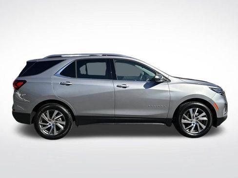 Used 2024 Chevrolet Equinox Premier w/ LPO, Floor Liner Package FWD image 7