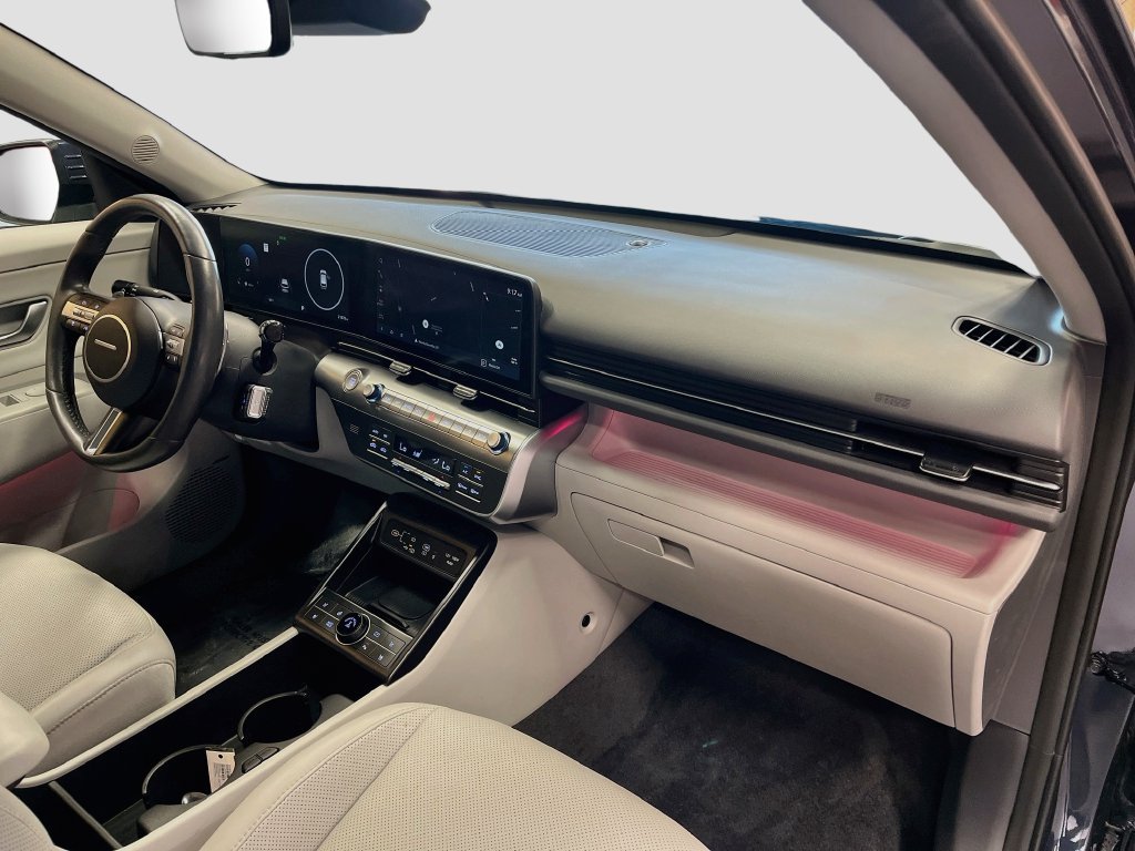 Used 2025 Hyundai Kona Limited AWD/4WD image 30