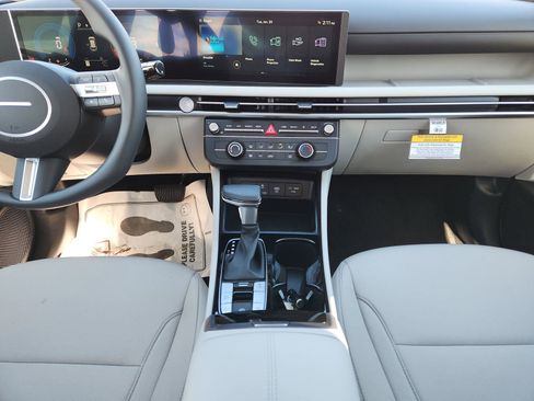 New 2026 Hyundai Tucson SE image 12