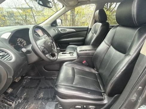 Used 2018 Nissan Pathfinder SL w/ SL Premium Package image 10