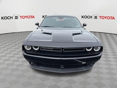 Used 2017 Dodge Challenger GT w/ Technology Group image 2