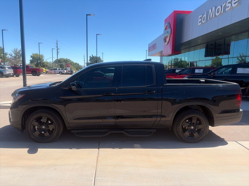 Used 2025 Honda Ridgeline Black Edition image 8