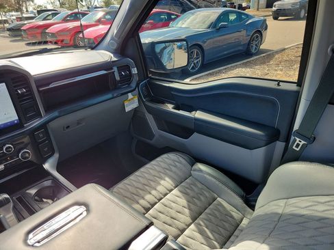Used 2023 Ford F150 Limited image 12