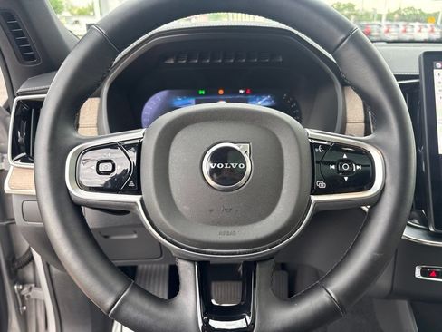 Certified 2025 Volvo XC90 B6 Plus AWD/4WD image 18