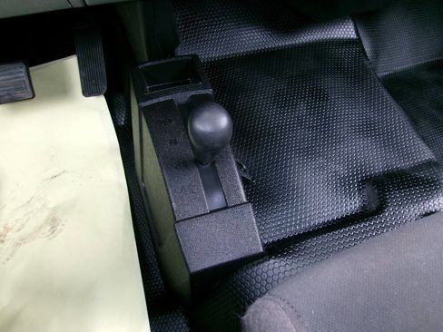 Used 2012 Chevrolet Silverado 3500 W/T AWD/4WD image 16