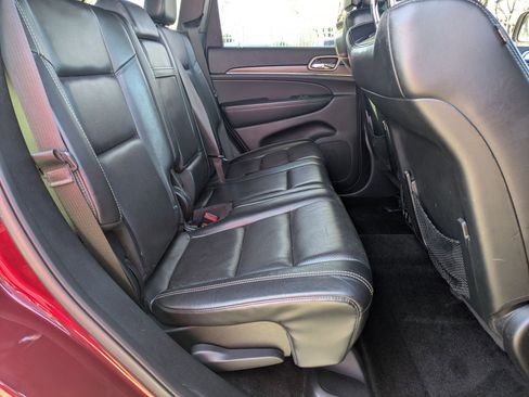 Used 2017 Jeep Grand Cherokee Limited w/ Luxury Group II image 25