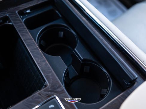 Used 2018 Lincoln Navigator Select w/ Technology Package image 40