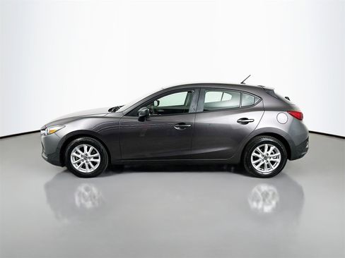 Used 2018 MAZDA MAZDA3 Sport image 4