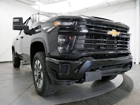 Used 2024 Chevrolet Silverado 2500 Custom w/ Custom Value Package AWD/4WD image 37