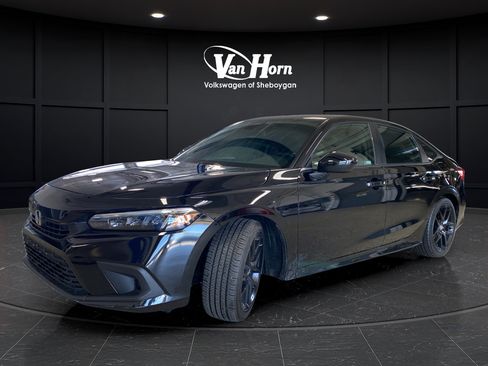 Used 2023 Honda Civic Sport image 3