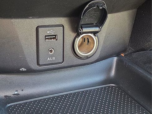 Used 2016 Nissan Rogue SL w/ SL Premium Package image 24