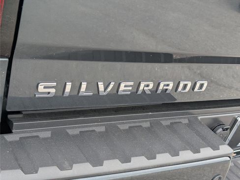 Used 2017 Chevrolet Silverado 1500 LT w/ Texas Edition AWD/4WD image 9