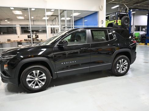 New 2026 Chevrolet Equinox LT w/ Convenience Package II image 7