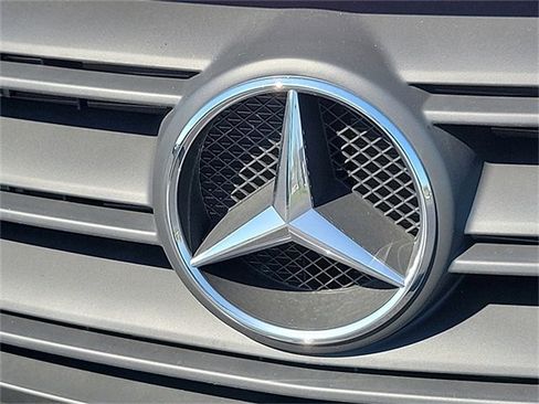 Used 2023 Mercedes-Benz Sprinter 4500 image 22