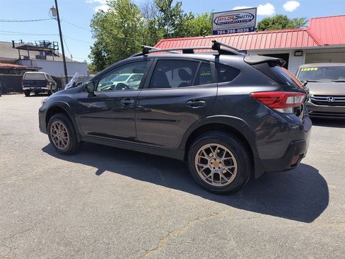 Used 2018 Subaru Crosstrek 2.0i Premium AWD/4WD image 3