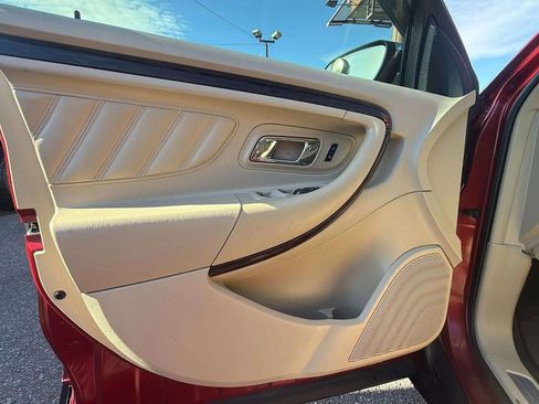Used 2015 Ford Taurus Limited w/ Equipment Group 301A image 17