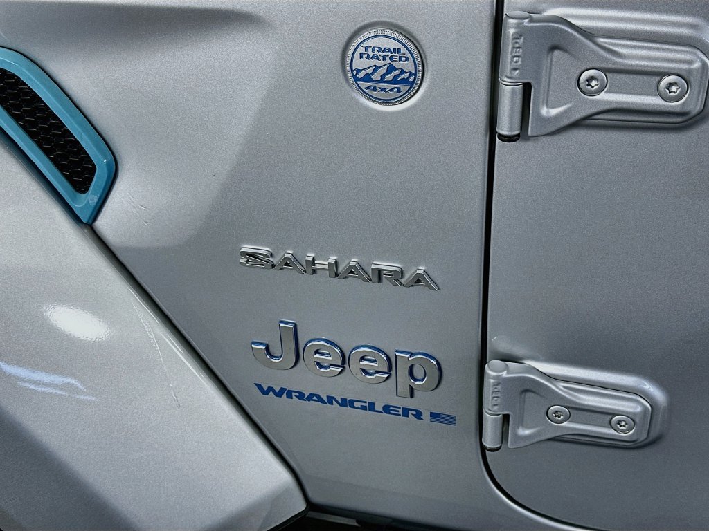 Used 2023 Jeep Wrangler Unlimited Sahara w/ Cold Weather Group AWD/4WD image 27