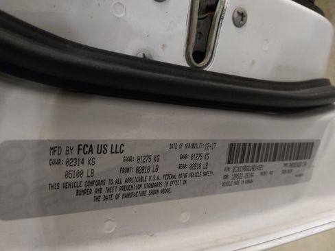 Used 2018 Chrysler 300 S RWD image 33