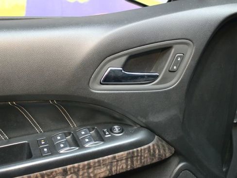 Used 2022 GMC Canyon Denali image 16