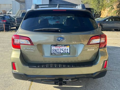 Used 2016 Subaru Outback 2.5i Limited AWD/4WD image 5