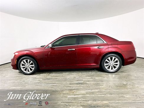 Used 2018 Chrysler 300 Limited image 5