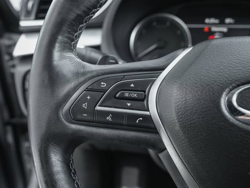 Used 2019 INFINITI QX50 Luxe w/ Navigation Package image 16