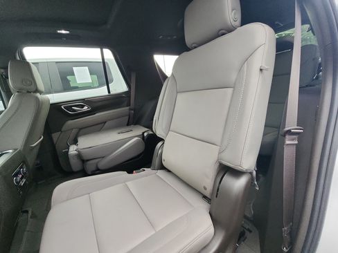 Used 2024 Chevrolet Tahoe Z71 w/ Luxury Package AWD/4WD image 20