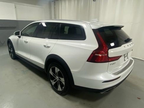 Used 2020 Volvo V60 T5 Cross Country w/ Protection Package Premier AWD/4WD image 2